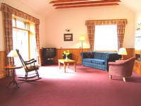 Holiday cottage garden/grounds