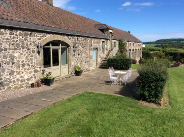 Granary Cottage stone steading for holiday letting in Fife