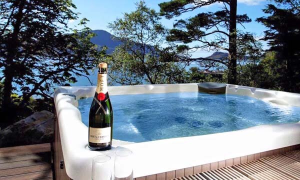hot tub self-catering - sunset