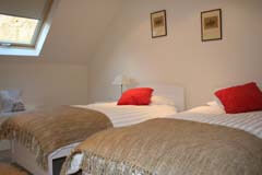 4 poster bed
