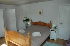 kingsize bedroom