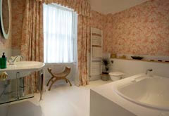 luxury bathroom