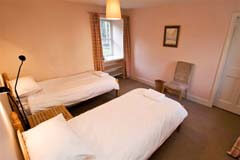 twin bedroom
