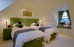 kingsize bed
