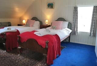 twin bedroom