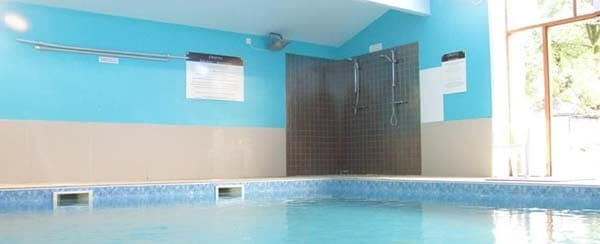 indoor swimmingpool