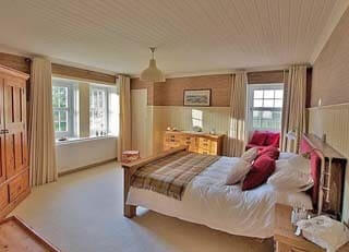 luxurious bedroom