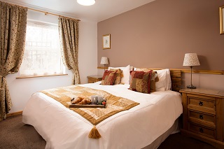 superking bedroom