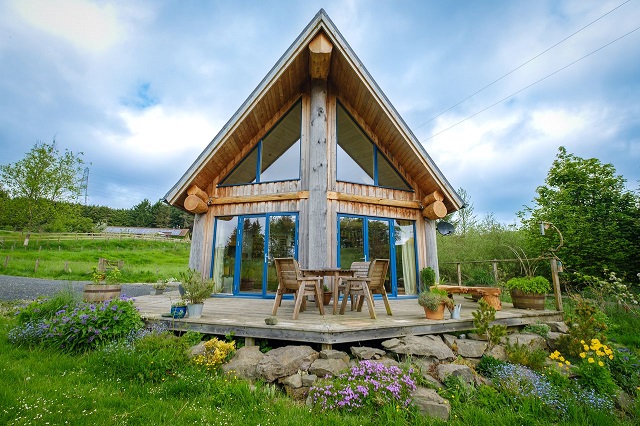 Fiddle Hill deck and garden