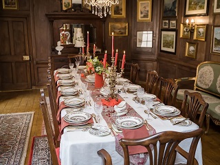 dining room for 16 guests