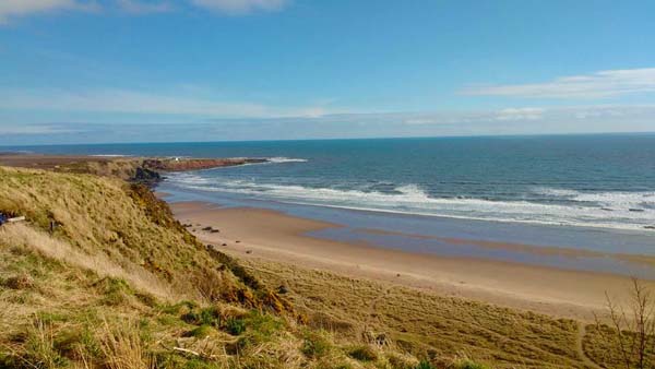 cottage seaside and beach on doorstep