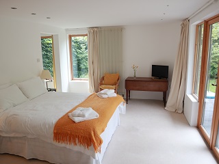 master ensuite bedroom