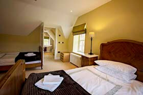 twin bedroom