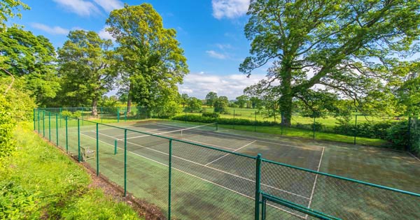hard tennis court
