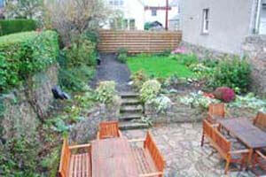 golfing holiday cottage garden