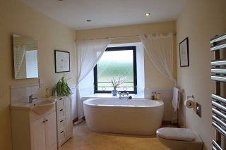 luxury bathroom