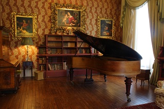 Grand piano