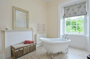 roll top bathroom - luxury