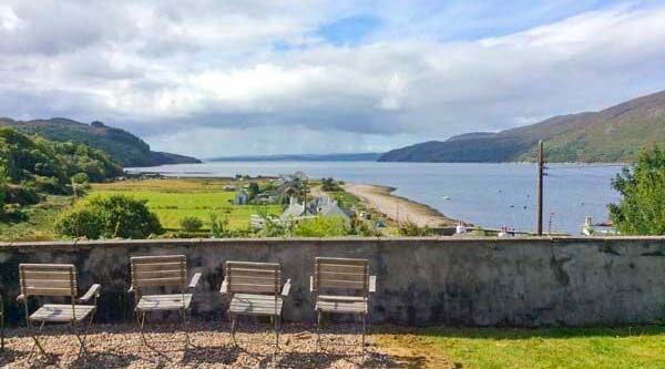 Glenelg holiday cottage by the sea