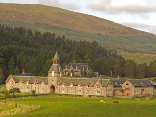 Courtyard Cottages, Tomich, by Beauly, Inverness-shire