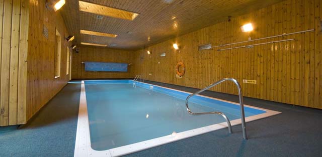 cottages with indoor swimming pool