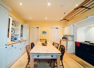selfcatering kitchen for 14