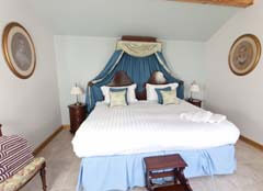 sleeps 4