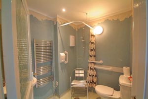 bathrrom with shower