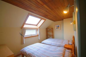 twin bedroom