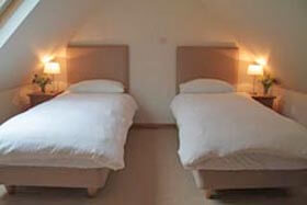 twin bedroom