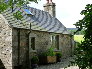 holiday cottage with log fire