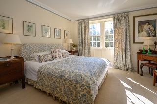 master bedroom Brewlands Lodge