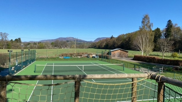 use tennis court