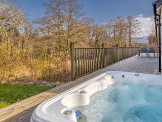 Killin self-catering with hot tub