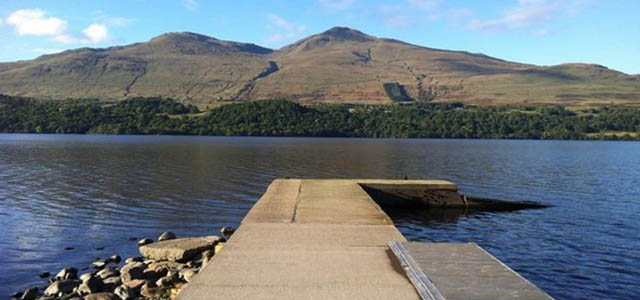 Large lochside holiday lodge Perthshire