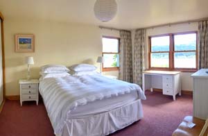 master bedroom with king size bed