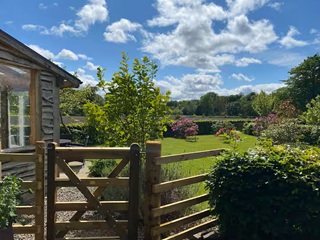 secure garden - pet friendly