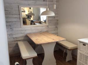 dining for 5 guests