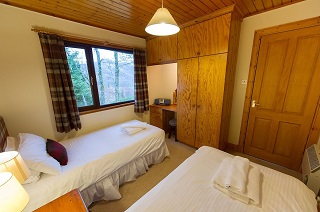 twin bedroom