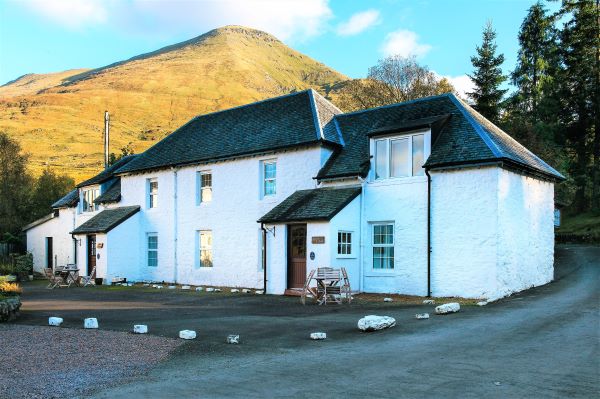 self-catering Portnellan Merlin Cottage
