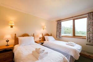 twin beds