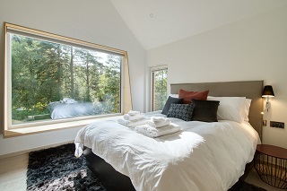 Huge bedroom great view